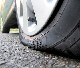 flat car tyre